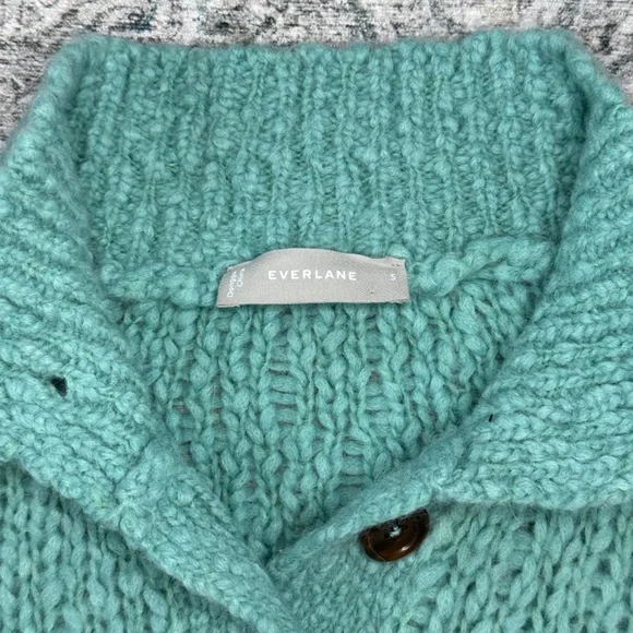 Everlane - The Lofty-knit Henley - Green - Picture 4 of 8